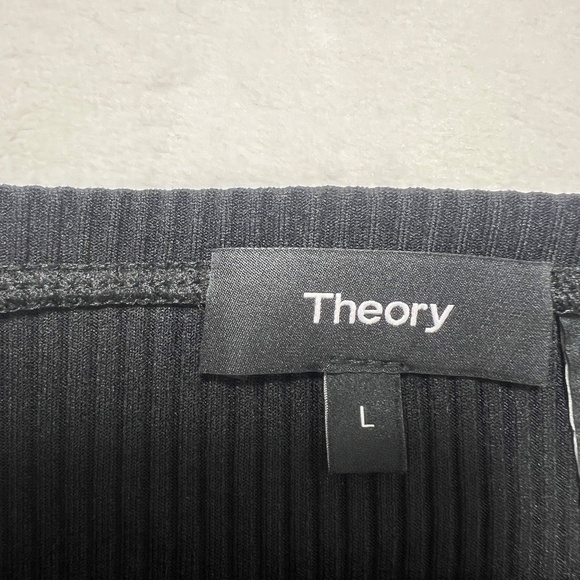 Theory Women’s Black Long Sleeved Sweater - Picture 4 of 5